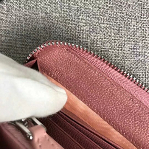 プラダ財布角部分ディテール